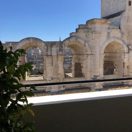 Studio climatisé avec balcon face aux arènes d'Arles Esterno foto